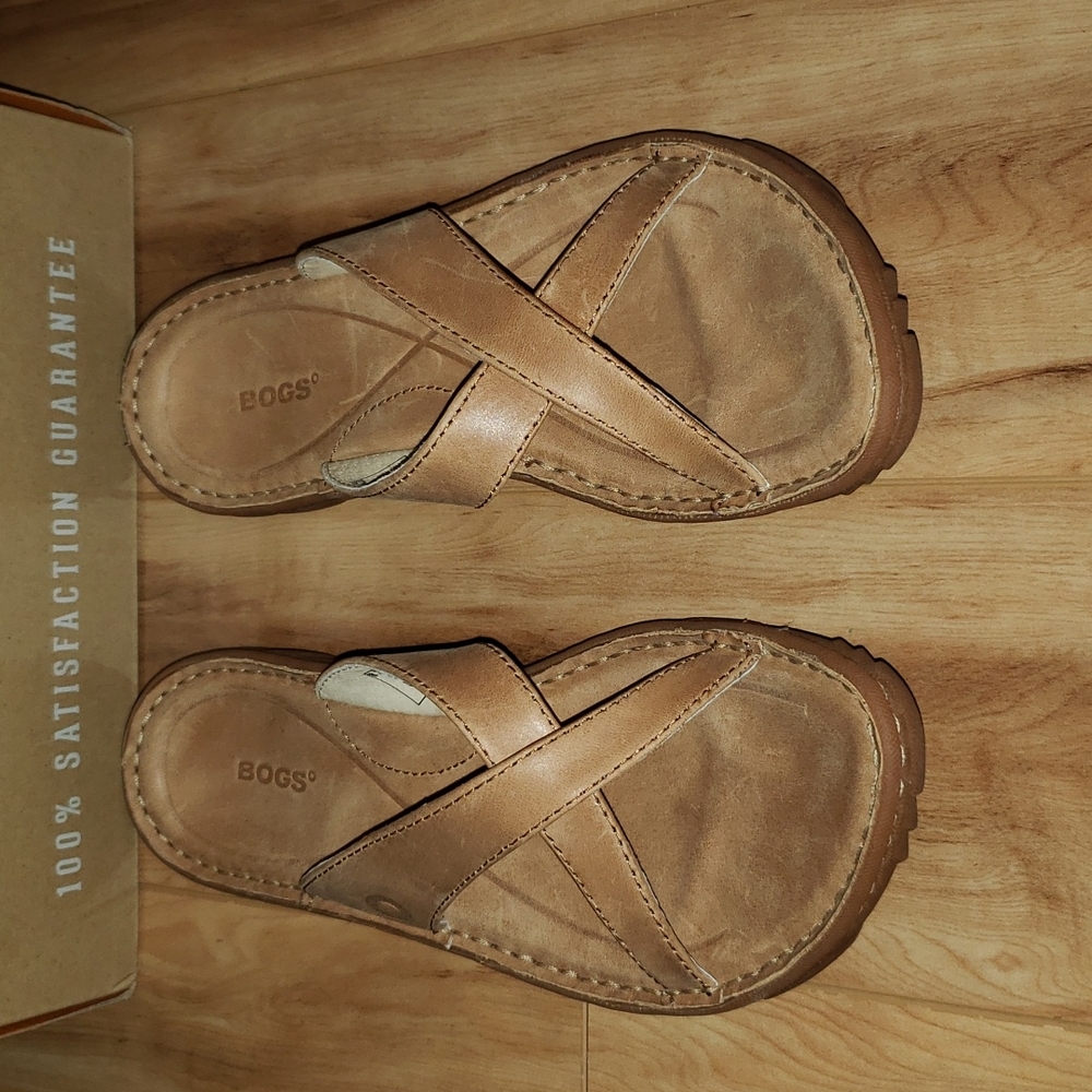 Bogs Todos slide sandal, tan/nude color, size 6